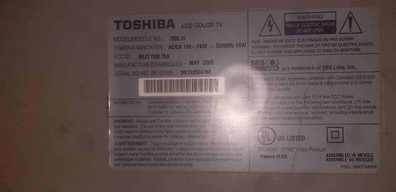 Toshiba 15DL15 15-inch LCD Television 2