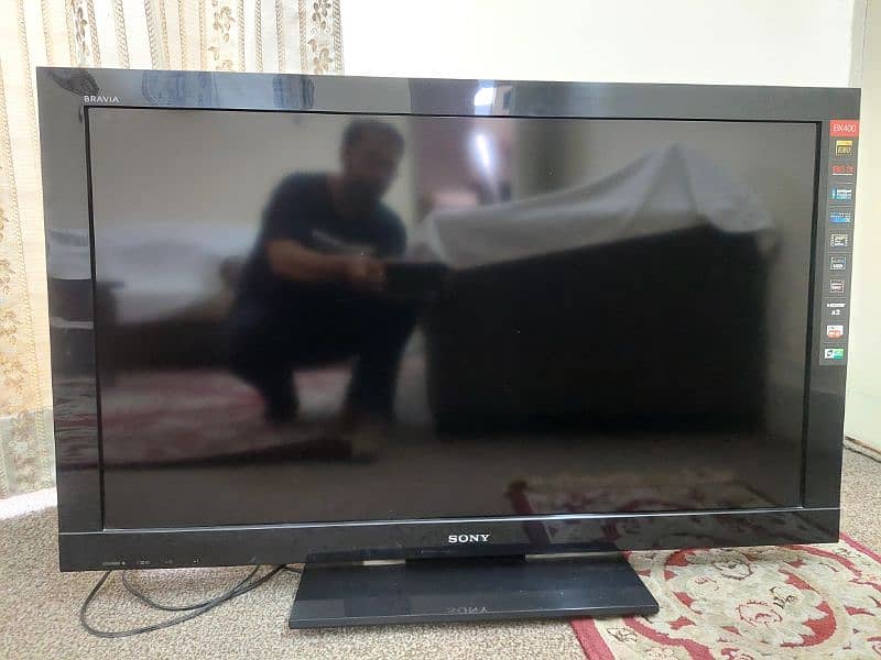 sony 40 in original TV along with multimedia box smart tv 0