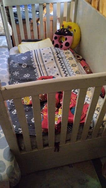 baby cot with solid wood 1