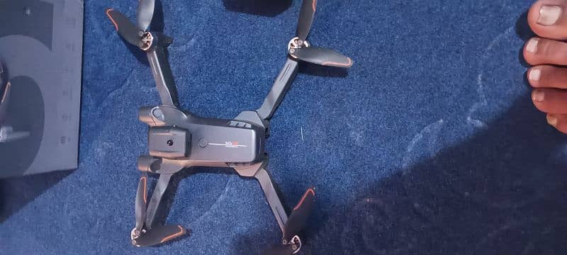 1 MONTH USE DRONE 10/10 CONDITION NO PROBLEM ONLY BUY AND USE 3