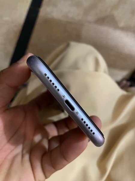 iPhone11 64gb pta approved 3