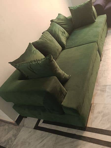 Sofa Best Condition 3