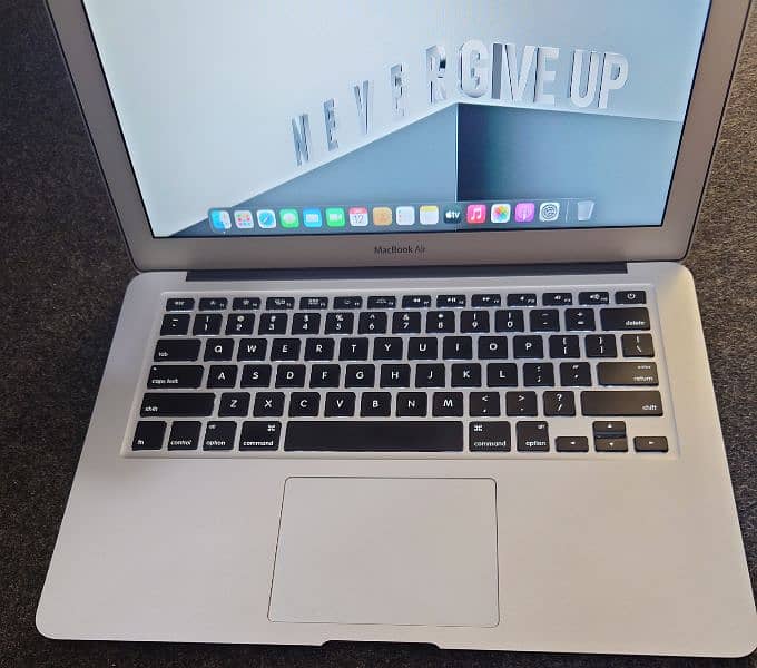 Macbook air 13" core i7 (2015 early) 2