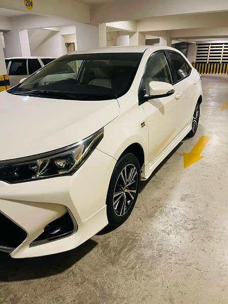 Toyota Corolla Altis X Automatic 1.6 Model 2022 For Sell 4