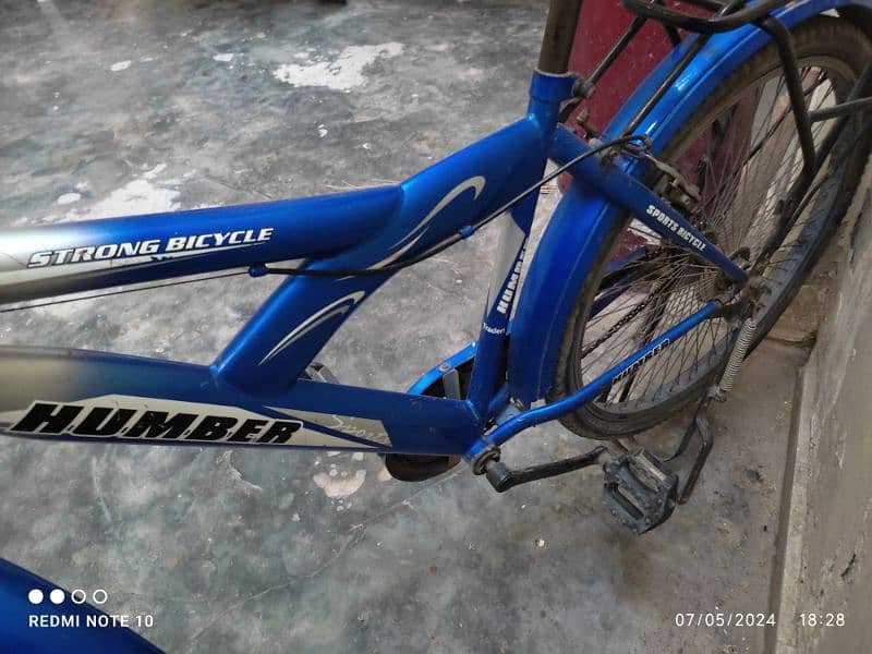 Full size blue humber bicycle, 9/10 condition 3