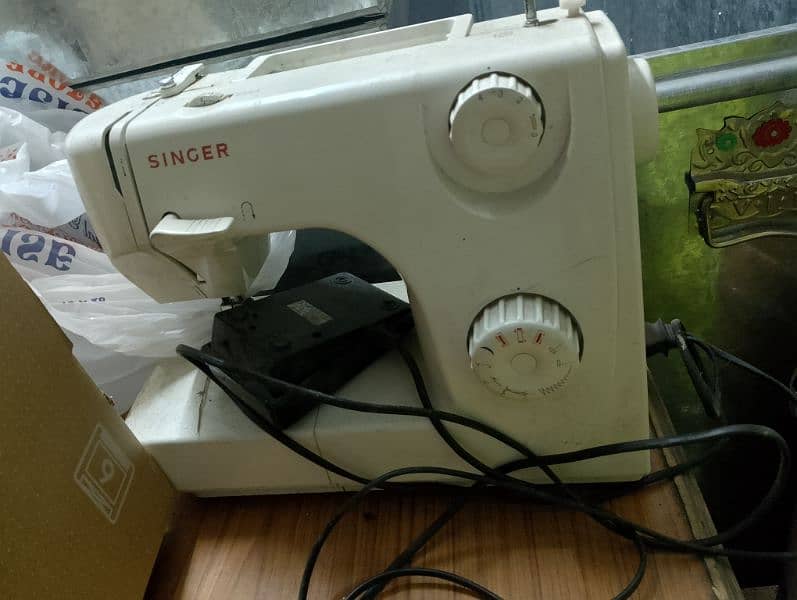 Singer original sewing machine used only once 2