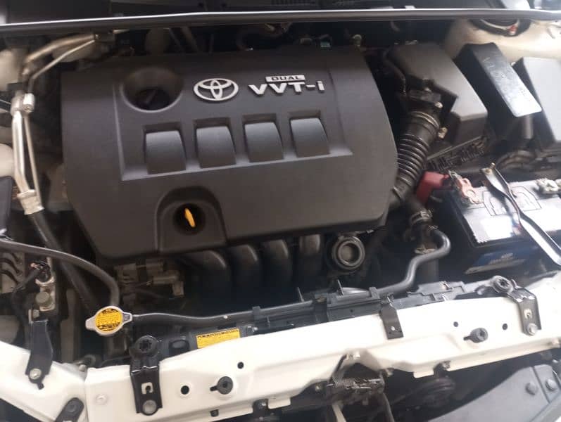 Toyota Altis Grande 2015 1