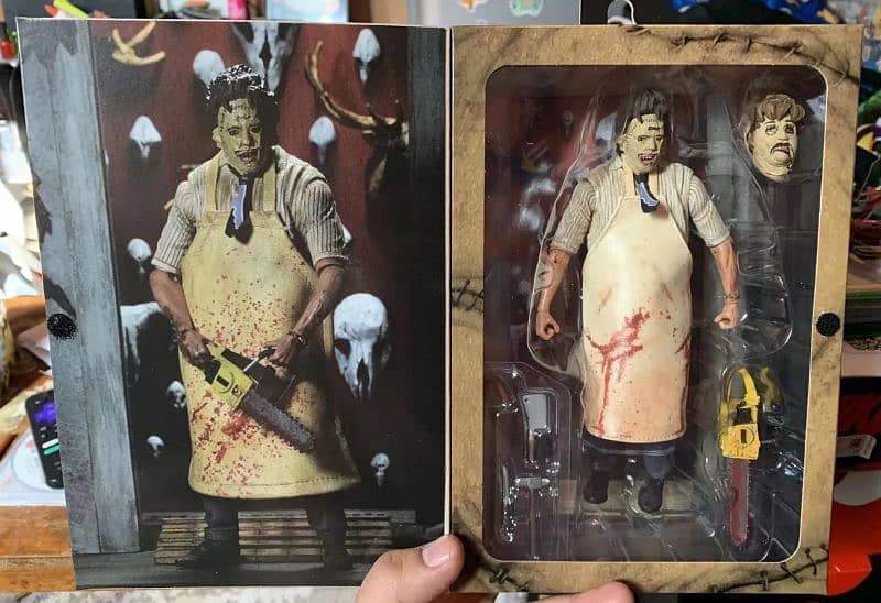 NECA texas chainsaw leatherface complete packed. 2