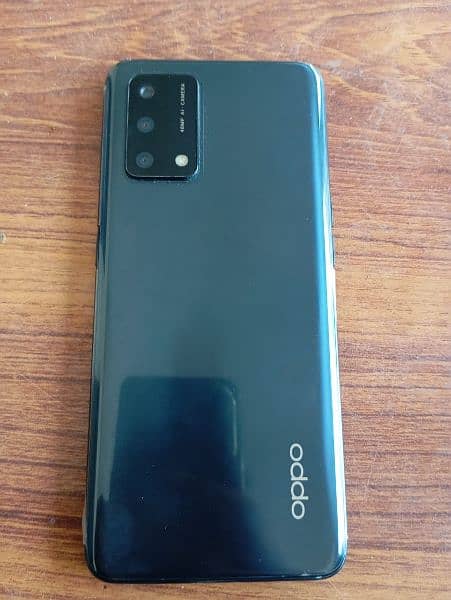 oppo f19 very need and clean pH 03002615018 5