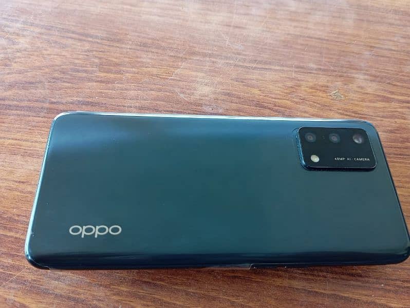 oppo f19 very need and clean pH 03002615018 8