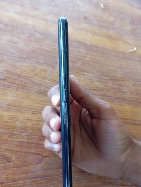 oppo f19 very need and clean pH 03002615018 11