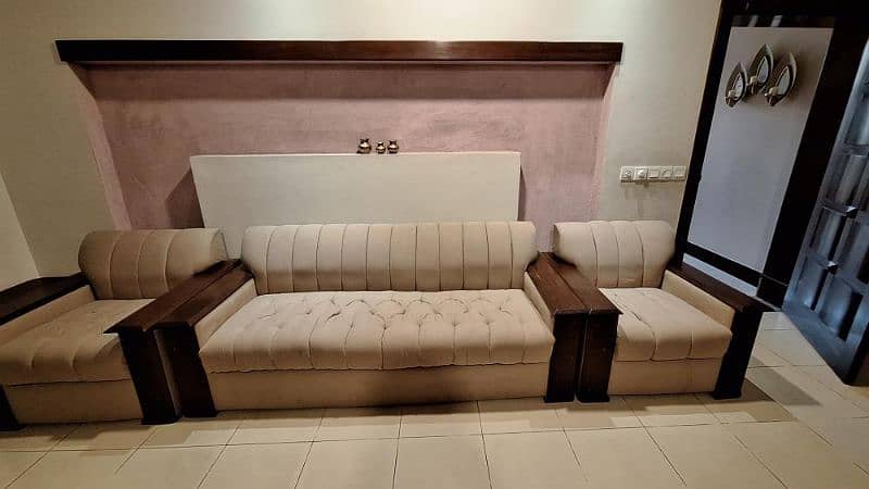 7-seater sofa set - Fully Neat and clean 0