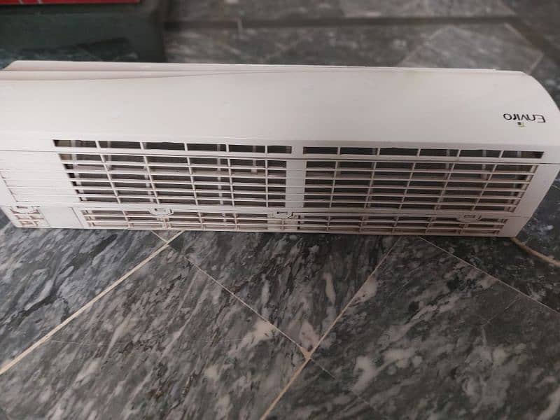 Haier Enviro AC for sale in good condation contact no 03135020401 4