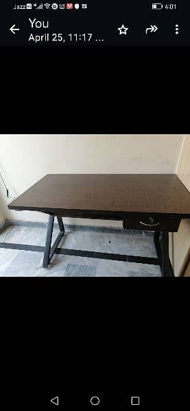 computer/office table and chair 1