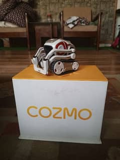 2017 Cozmo toy robot educational (battery issue)