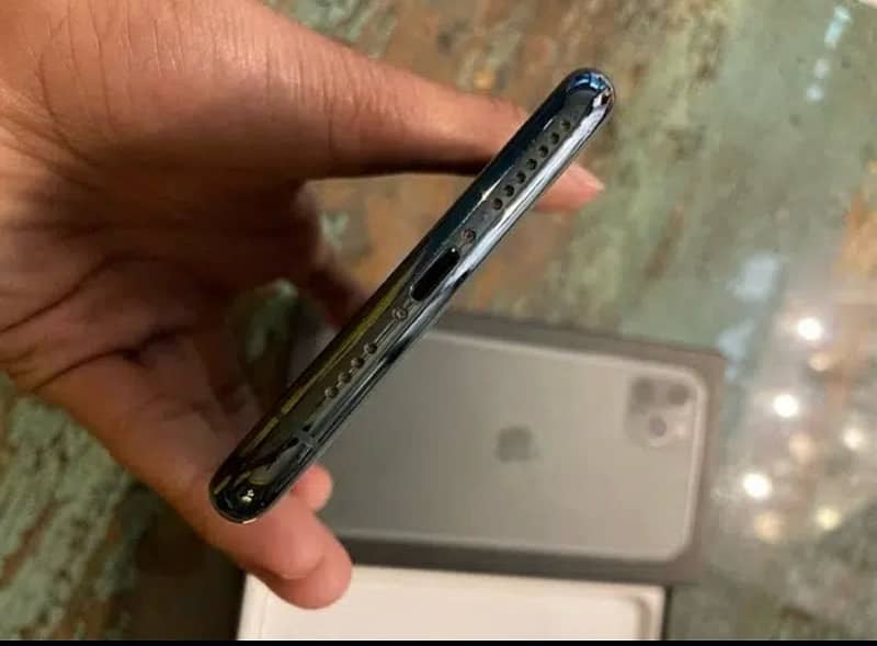 iPhone 11 Pro Max 64gb pta approved full box 6