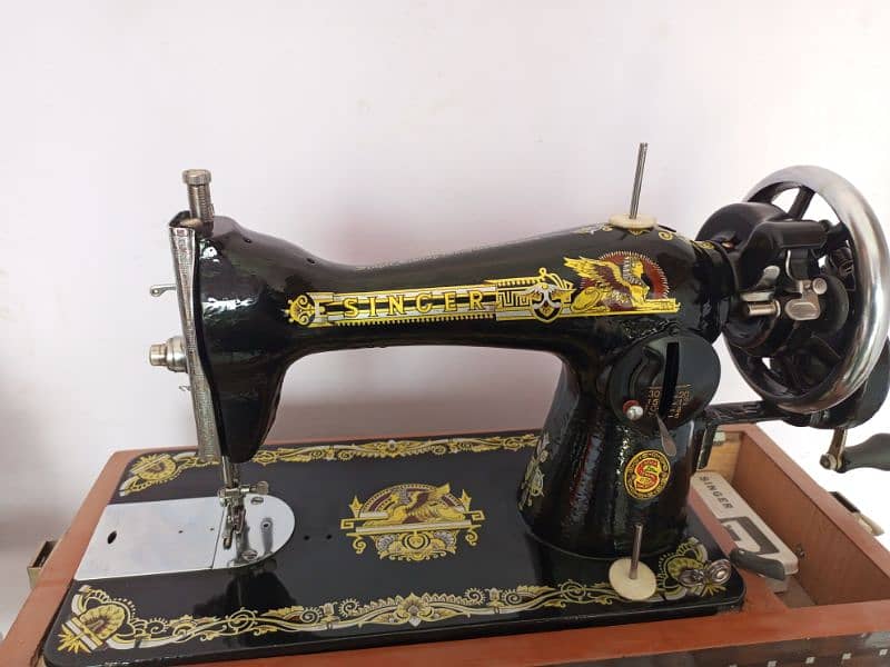 singer sewing machine body number or body per likha hua original hai 8