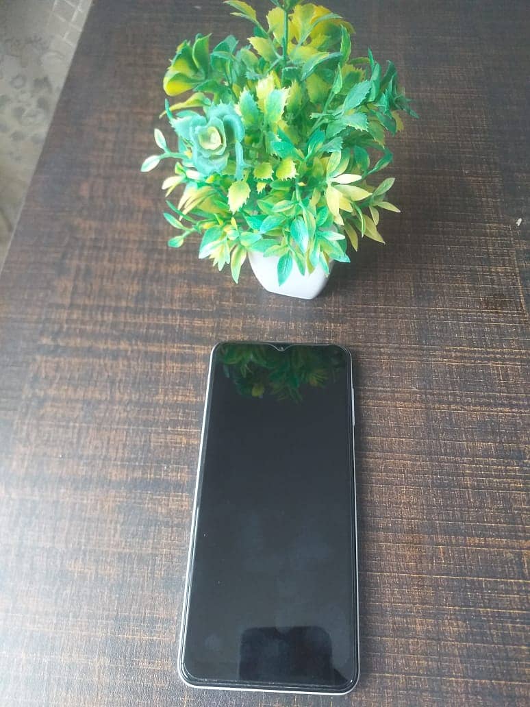 Samsung A04s with box and charger 5