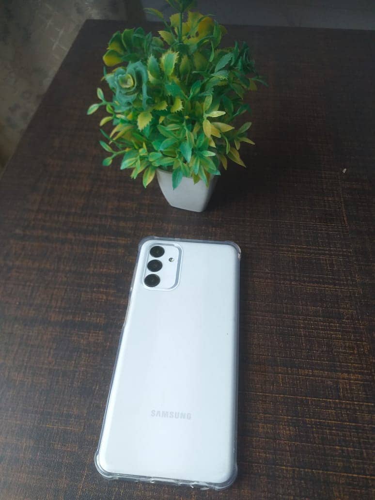 Samsung A04s with box and charger 7