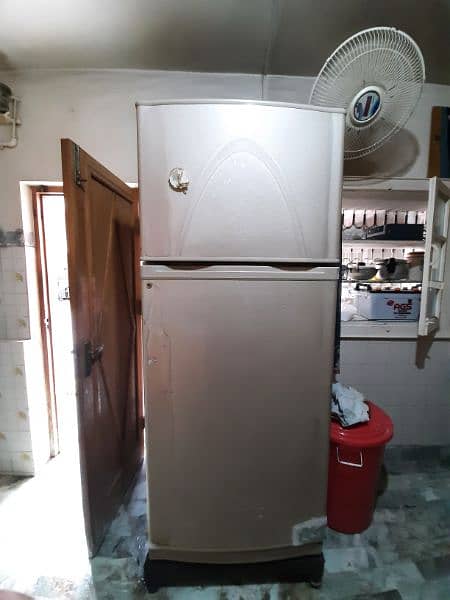 dawlence 91996D two door fridge + Freezer 0