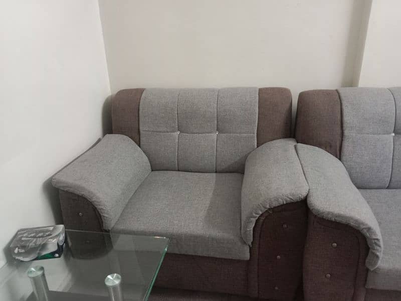 5 seater sofa set with 2 dice 1