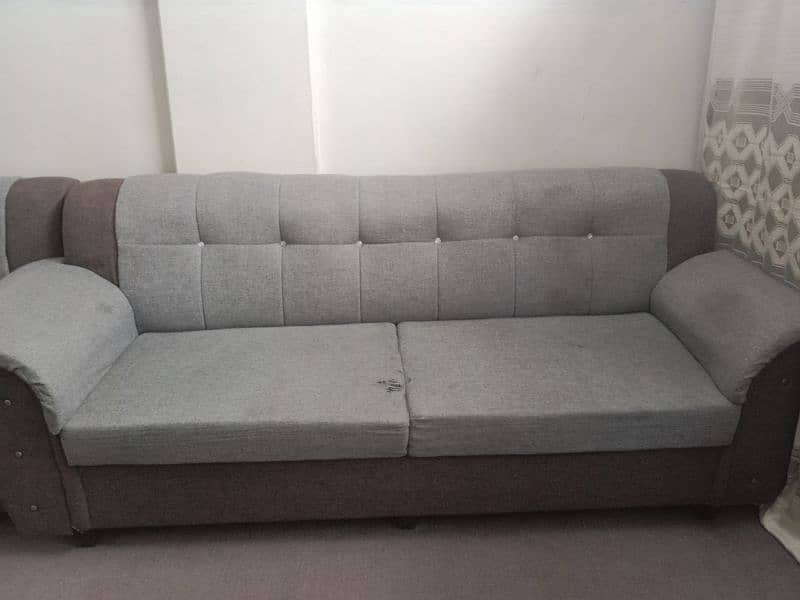 5 seater sofa set with 2 dice 2