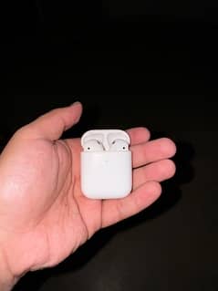 Apple Airpods 2nd Generation Wireless Charging Case