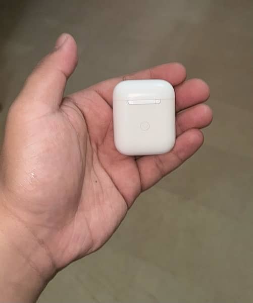 Apple Airpods 2nd Generation Wireless Charging Case 2