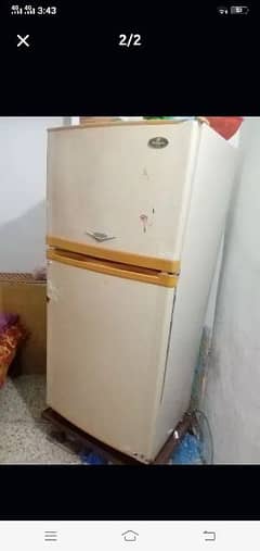 large size Dowlanc fridge for sale