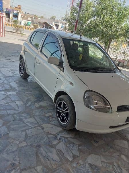 Toyota Vitz 1999 3