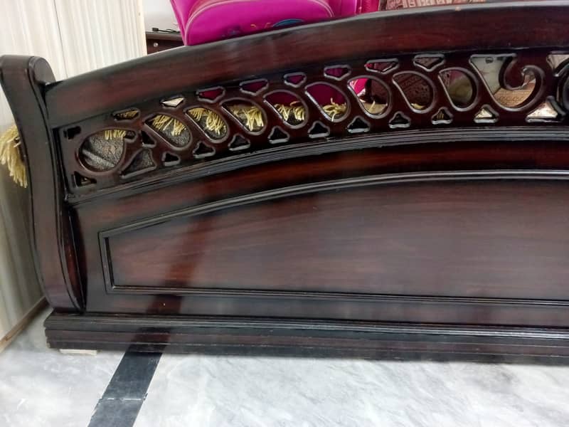 Wooden Bed. Excellent Condition 2