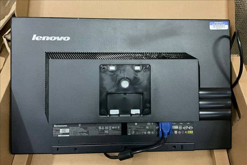 Lenovo ThinkVision LT2323pwA 23" 1920x1080 Full HD LED  Wide Monitor 2
