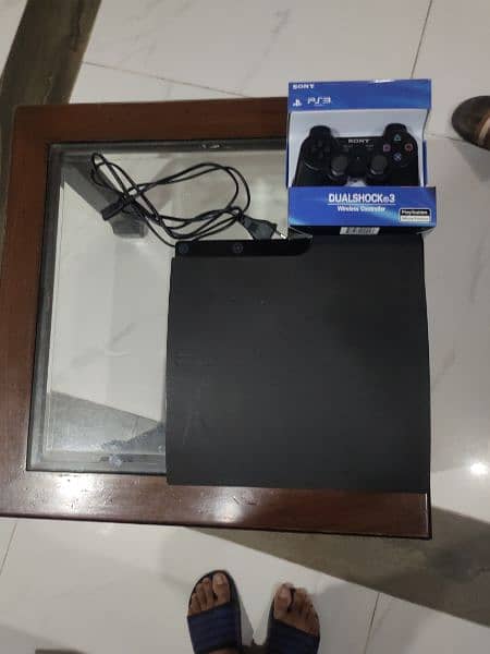 PS3 ,slim,with assessories 0
