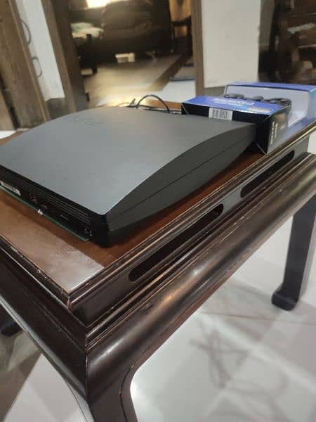 PS3 ,slim,with assessories 1