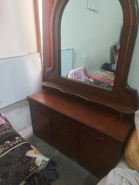 Good Quality Deessing table for sale 1
