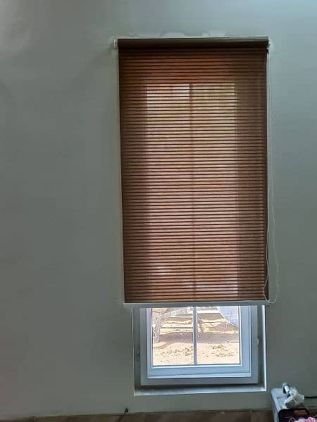 Window Blinders/fomic sheet/rock wall/wall graphy/wooden floor/wallpap 1