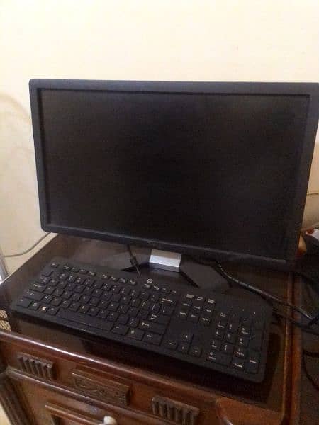 Computer Plus LED 17 Inches 1