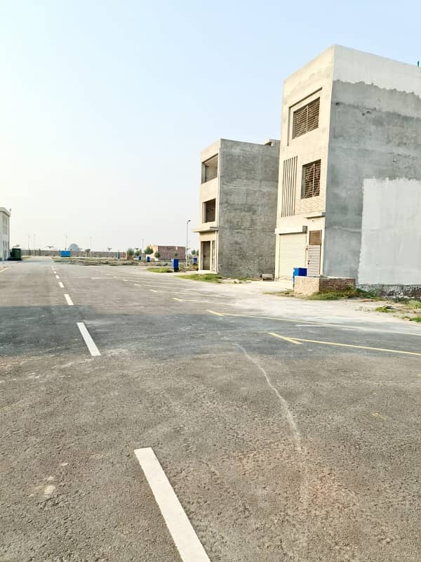 5 Marla Plots Available On Installment At Very Low Price In LDA Approved Society 3