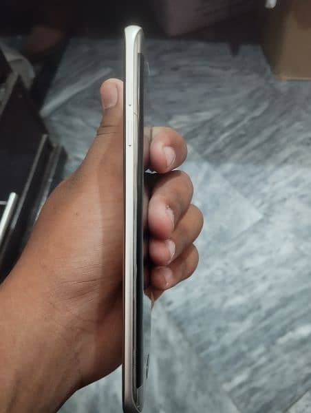 Samsung S7 edge touch break but completly working just phone hai 4