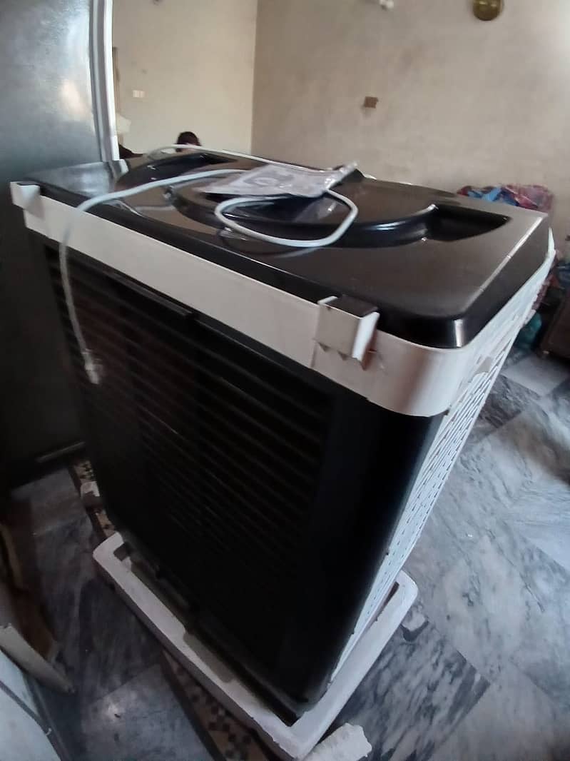 Slightly used new condition air cooler 7