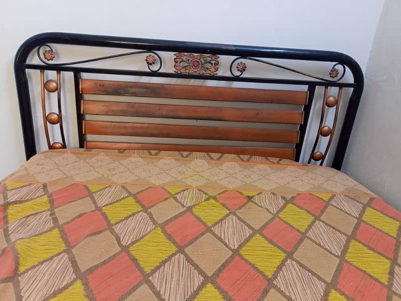 Sale An Iron Bed on urgent basis 1