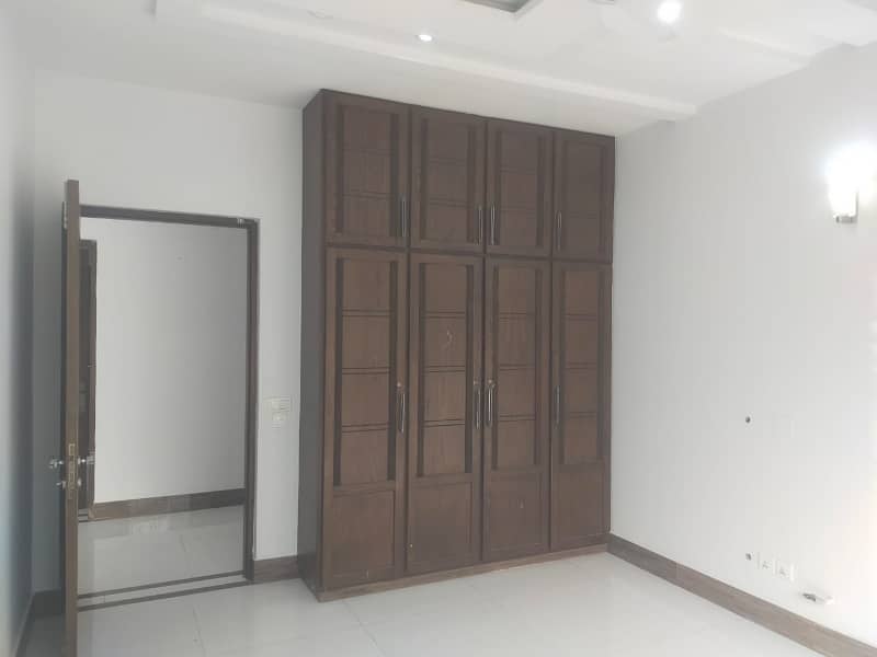 10 Marla Upper Portion For rent In DHA Phase 5 4