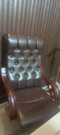 2 Boss chairs