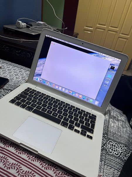 MacBook pro Urgent for sale 8