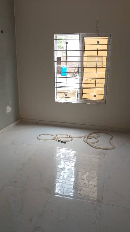 2.5 MARLA FACING PARK BRAND NEW HOUSE FOR SALE IN GREEN TOWN BLOCK 5 C2 GASS AVAILABLE 3