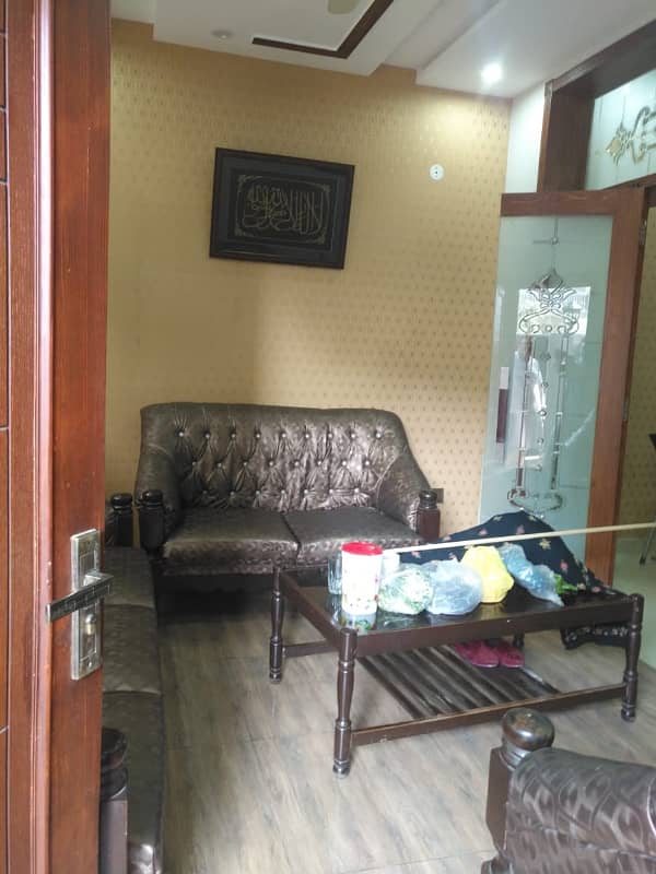 5 MARLA SLIGHTLY USED UPPER PORTION IS AVAILABLE FOR RENT ON TOP LOCATION OF WAPDA TOWN PHASE1 12