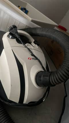 Vacuum Cleaner for sale - 9000/- PKR