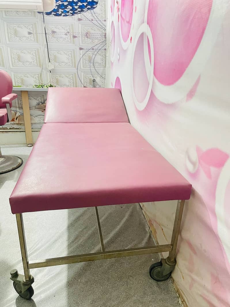 Pink Bed for Sale - 15,000 PKR 0