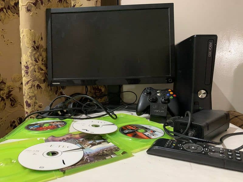 xbox 800Gb  all setup with LCD and free cd's 0