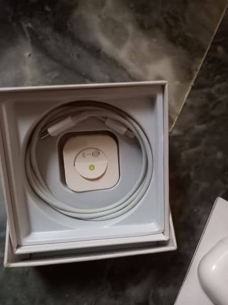 100 percent origional airpods pro all ok 10 by 10 hai 7